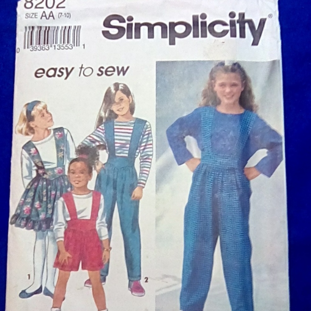 Simplicity 8202 EASY Girl's Outfits 7-8-10
